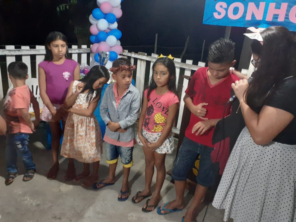 Culto infantil na comunidade  rural de Santa Helena. Tudo feito com muito amor! Para apresentar O Cristo vivo e amoroso!