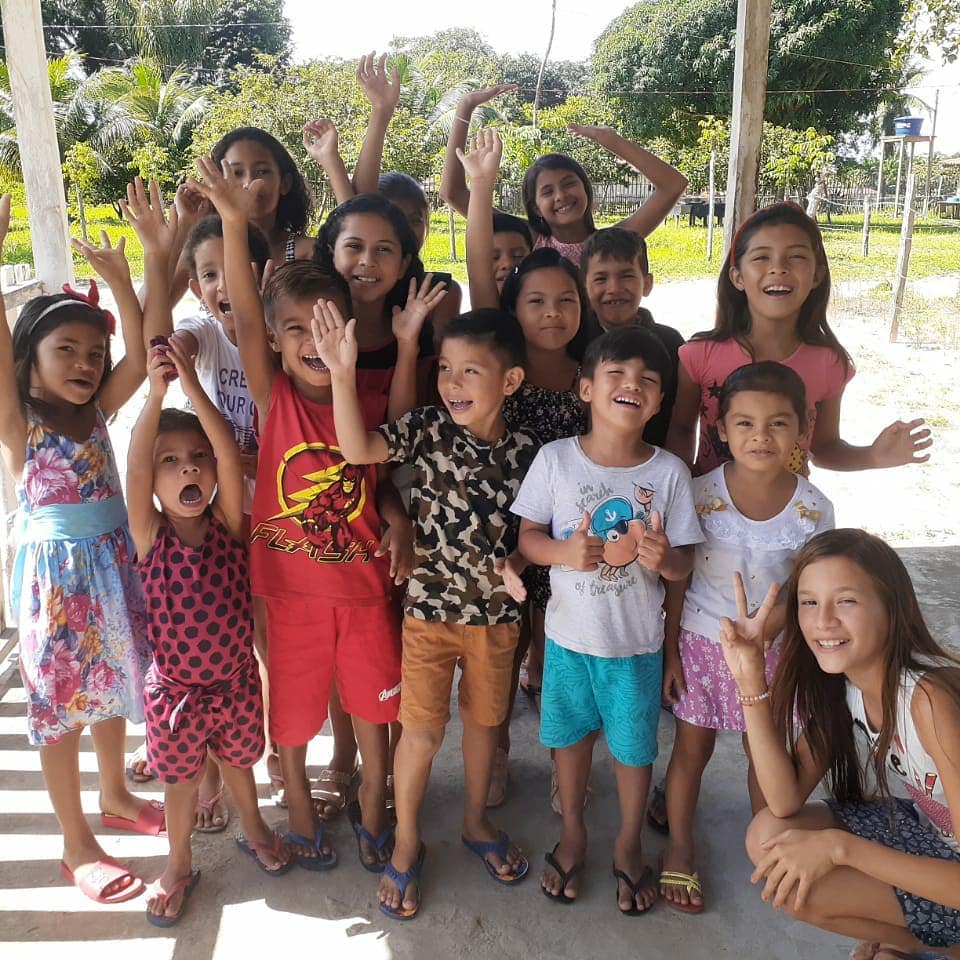 A obra Missionária na vila de Santa Helena está uma benção. Quantas vidas tem sido alcançadas pelo esforço desse jovem casal de Missionários Matheus e Mariana.