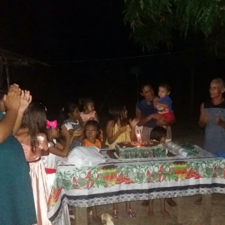 Em nossa Peniel no ramal da Mina, nossos missionários Cleber e Roberta continuam pregando e levando esperança a muitas famílias.