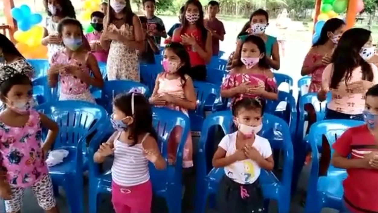 Jesus chegou na vila de Santa Helena e mudou tudo!