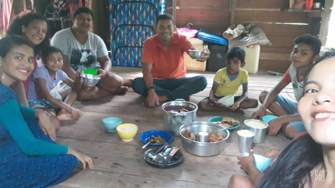 Nossas obreiras sabem que missão é comunhão. Vocês são preciosas! Tem galardão! Rio Piarim – Marajó – Pará.