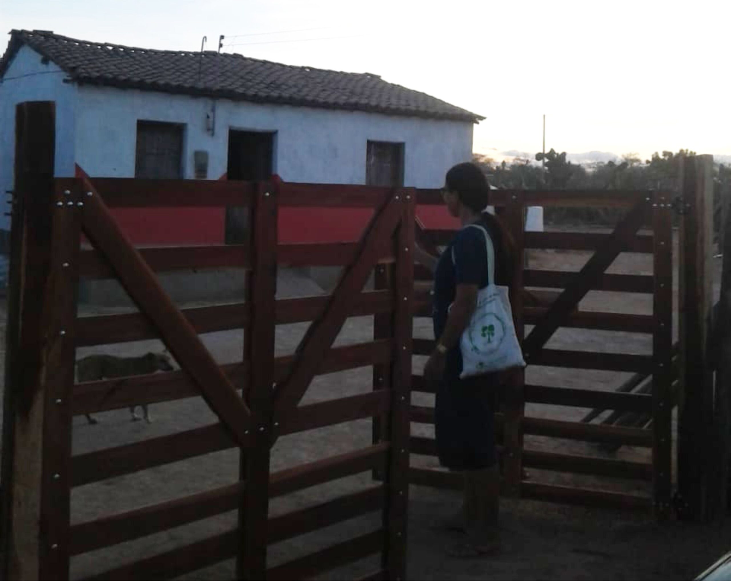 Fazendo o que Jesus fazia. Indo de vila em vila, de casa em casa, pra ganhar mais um. Obra missionária no assentamento de  Cobras e adjacências.