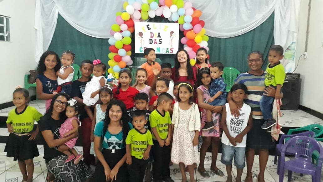 Dia das crianças na Peniel Derrubada – Pará. Lindos! Amando sempre, amando até o fim. Invista no ministério infantil.