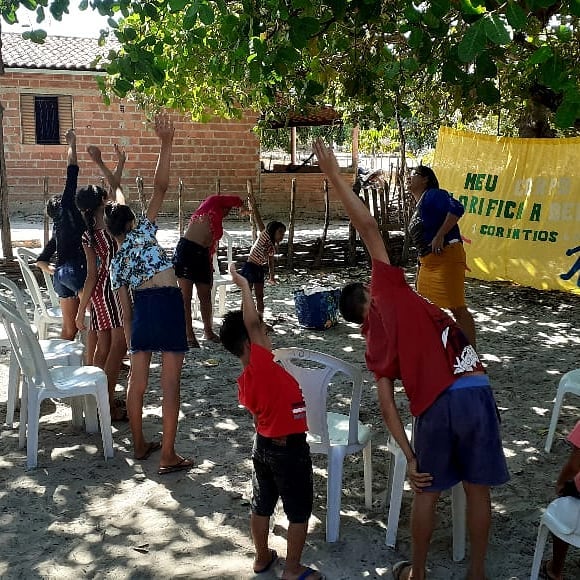 Missão entre as crianças sertanejas. Elas precisam saber e nós precisamos ensinar. Tema: Meu corpo glorifica a Deus. (1Co 6.20) @Projetocamposbrancosoficial