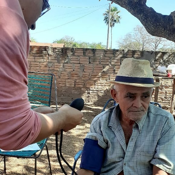 O cuidado presta serviço num coração que é cheio de amor. Missionária Amanda servindo com excelência a comunidade de Santana no Piauí.