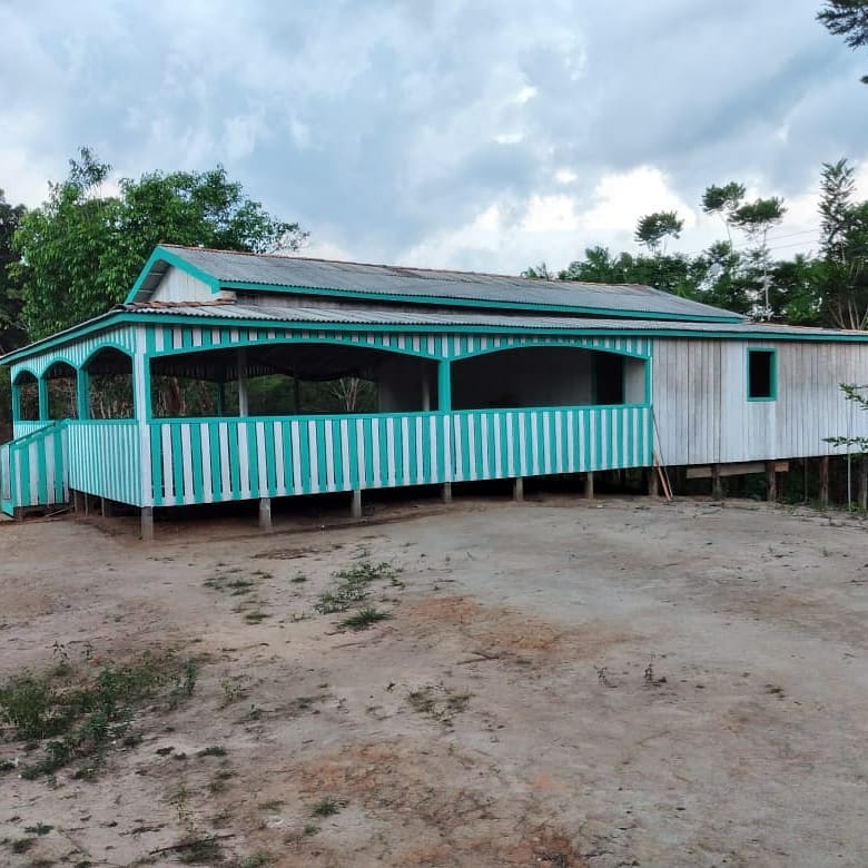 O Deus das missões vive! Ficou linda a Creche Escola Peniel no Rio Gurijuba – Portel. @Projetocamposbrancosoficial