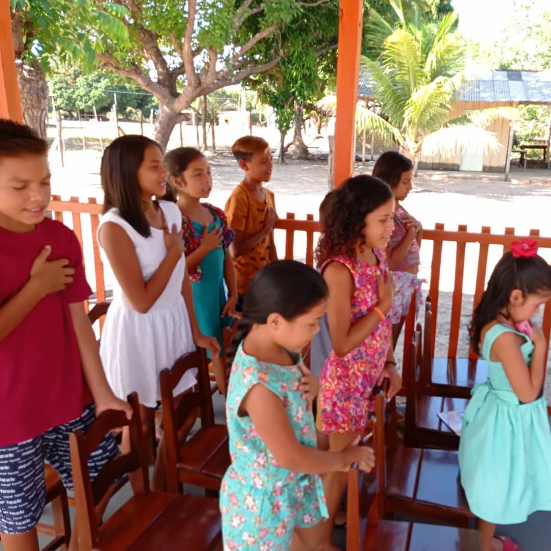 A evangelização das crianças é urgente. Pois, o coração de uma criança é de quem chegar primeiro. Invista no ministério infantil! Santa Helena – Pará.