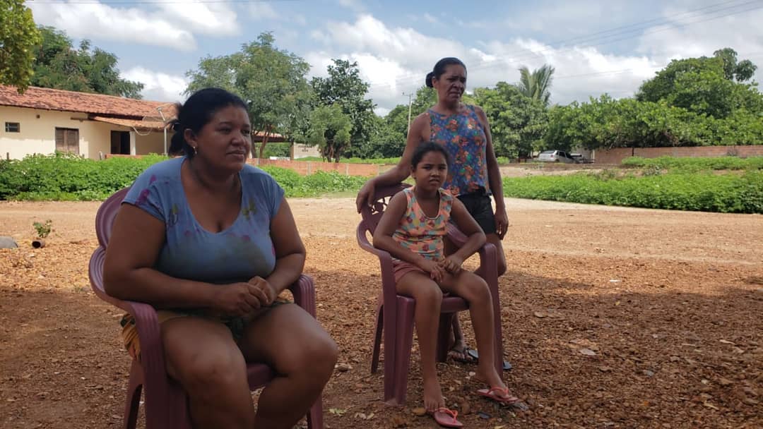 “Hoje visitamos famílias que ainda não tínhamos tido contato. Louvamos, ministramos a palavra e os ouvintes pediram visitas em suas casas também. Nos alegramos demais! O processo de semeadura é lento, mas a colheita é certa! “