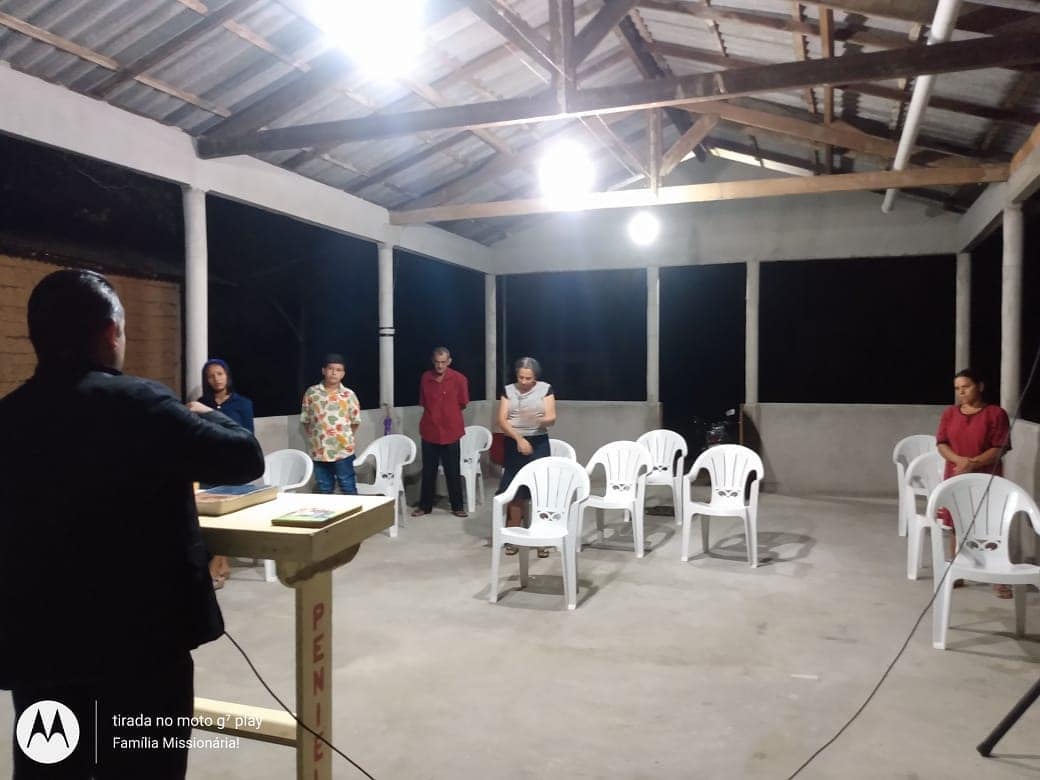 “A fé é crer daquilo que não vês. A recompensa dessa fé é ver aquilo em que crês!” (Reinhard Bonnke) Na pequena vila de pescadores em Beira Mar – Pará. O evangelho é anunciado e Deus tem entrado no barco de muitos pescadores. Ore por essa obra!