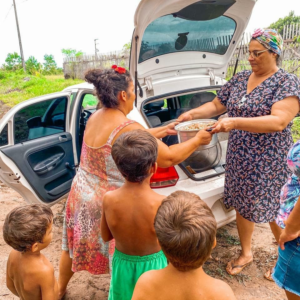 O Projeto Campos Brancos através do programa PAM (Projeto de Adoção Missionária), adotou a Missionária Ediana que trabalha há 09 anos no lixão de Santa Maria – Pará