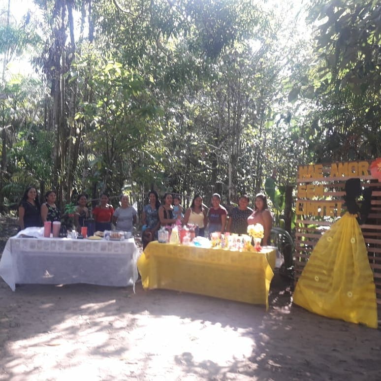 Um delicioso café da manhã foi realizado para celebrar o Dia das Mães com as mulheres da Vila de Borralhos – Pará.