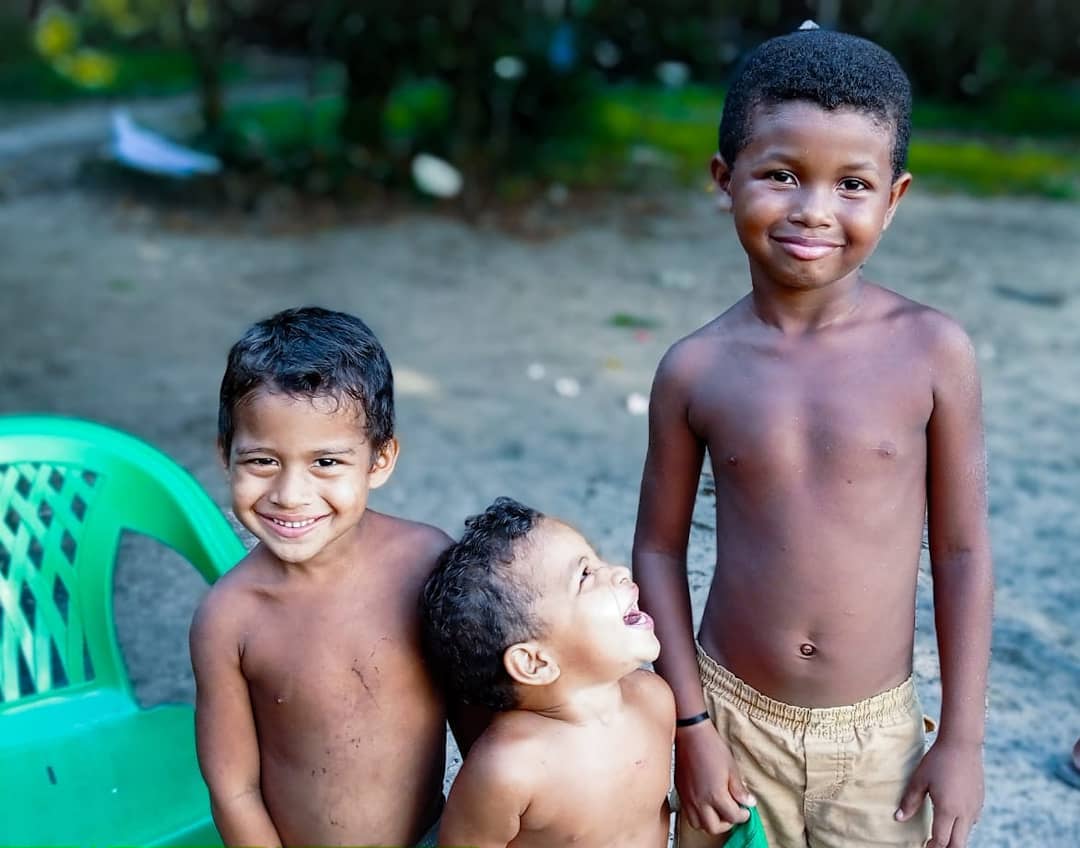 “Pede-me, e te darei os QUILOMBOLAS como herança e os confins da terra como tua propriedade.” Salmos 2.8