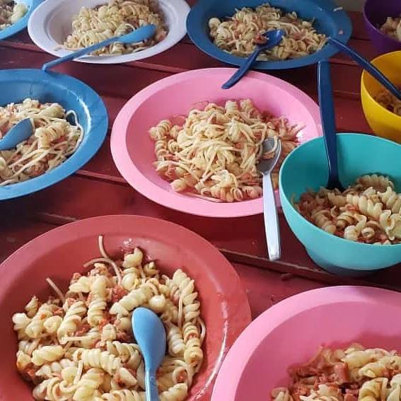 A Creche Escola Peniel( Projeto Campos Brancos) é uma porta aberta pelo céu para reforço escolar, assistência social…