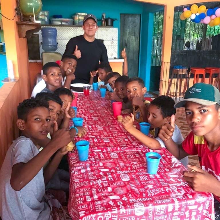 E os momentos recreativos com os meninos de Bacabal e Vila nova sempre são produtivos. É notório a felicidade que eles sentem.