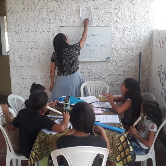 Aula de música na Peniel Floresta – Piauí