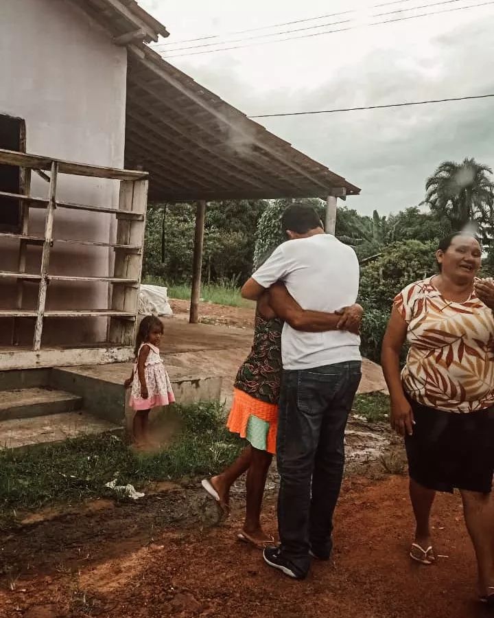 O Projeto Campos Brancos juntamente com outras parcerias, está comprometido em alcançar um dos seguimentos menos evangelizados do Brasil, os pobres dos mais pobres.